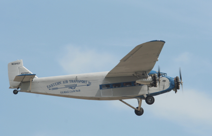 commercial air travel in the 1920s