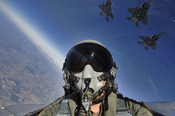 fighter pilots routinely experience stagnant hypoxia during maneuvers