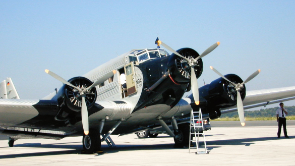 a lufthansa ju 52