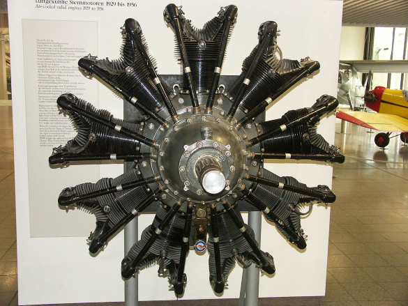 a pratt and whitney r 1690 hornet engine on display in a museum